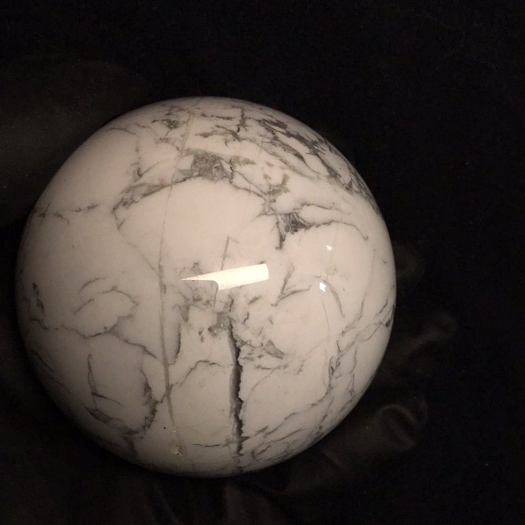 Howlite