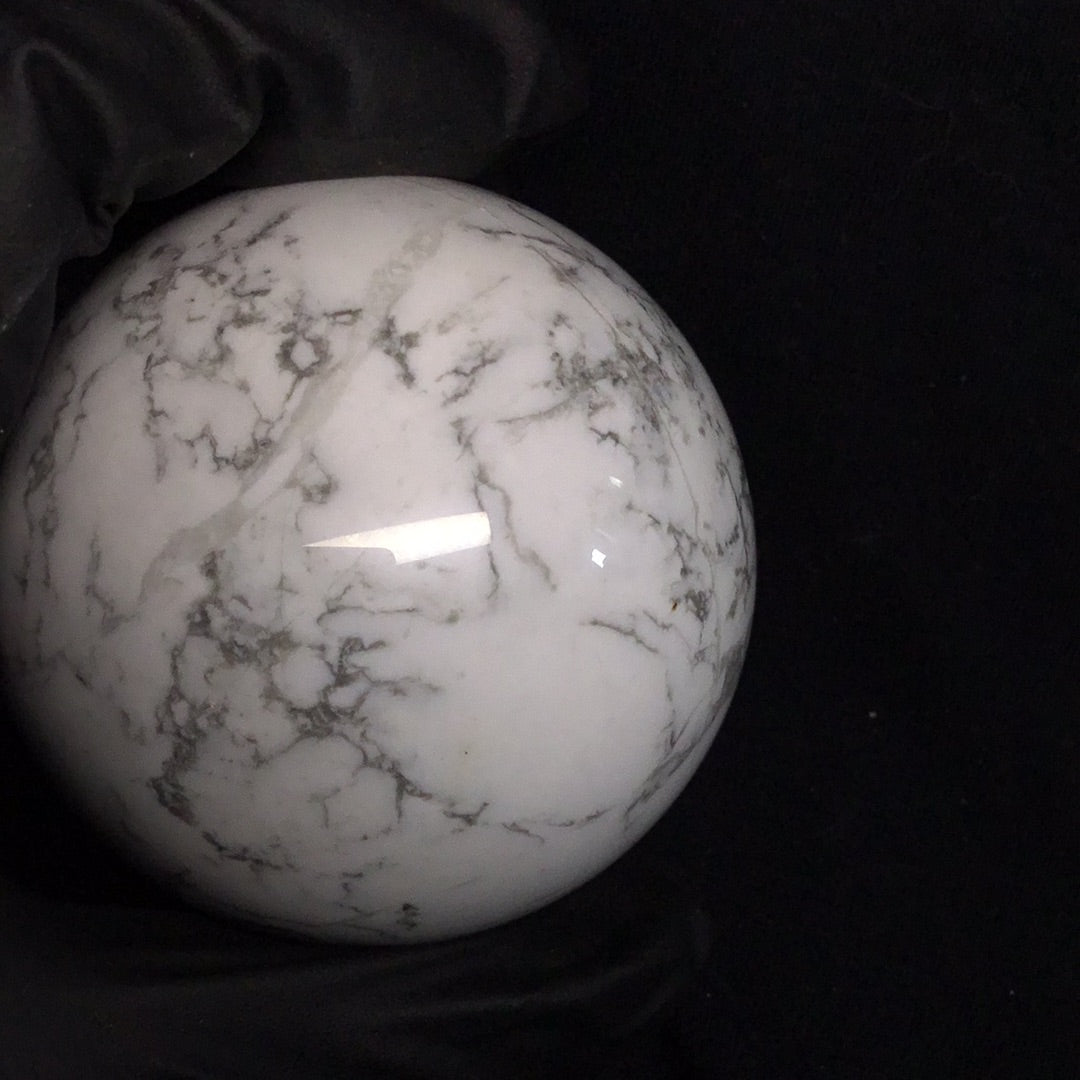 Howlite