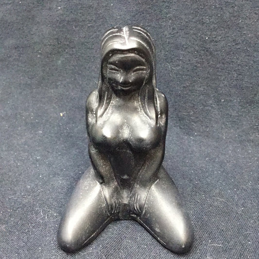 Obsidian kneeling goddess