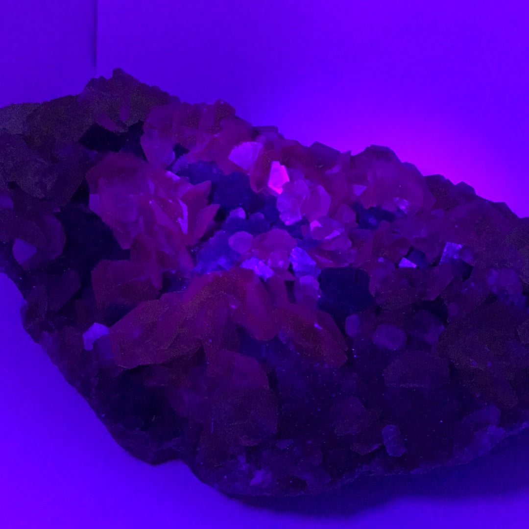 Yellow calcite on fluorite